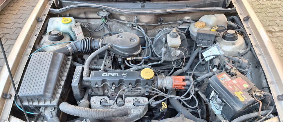 Opel Astra cena 4000 przebieg: 191300, rok produkcji 2001 z Biała małe 67